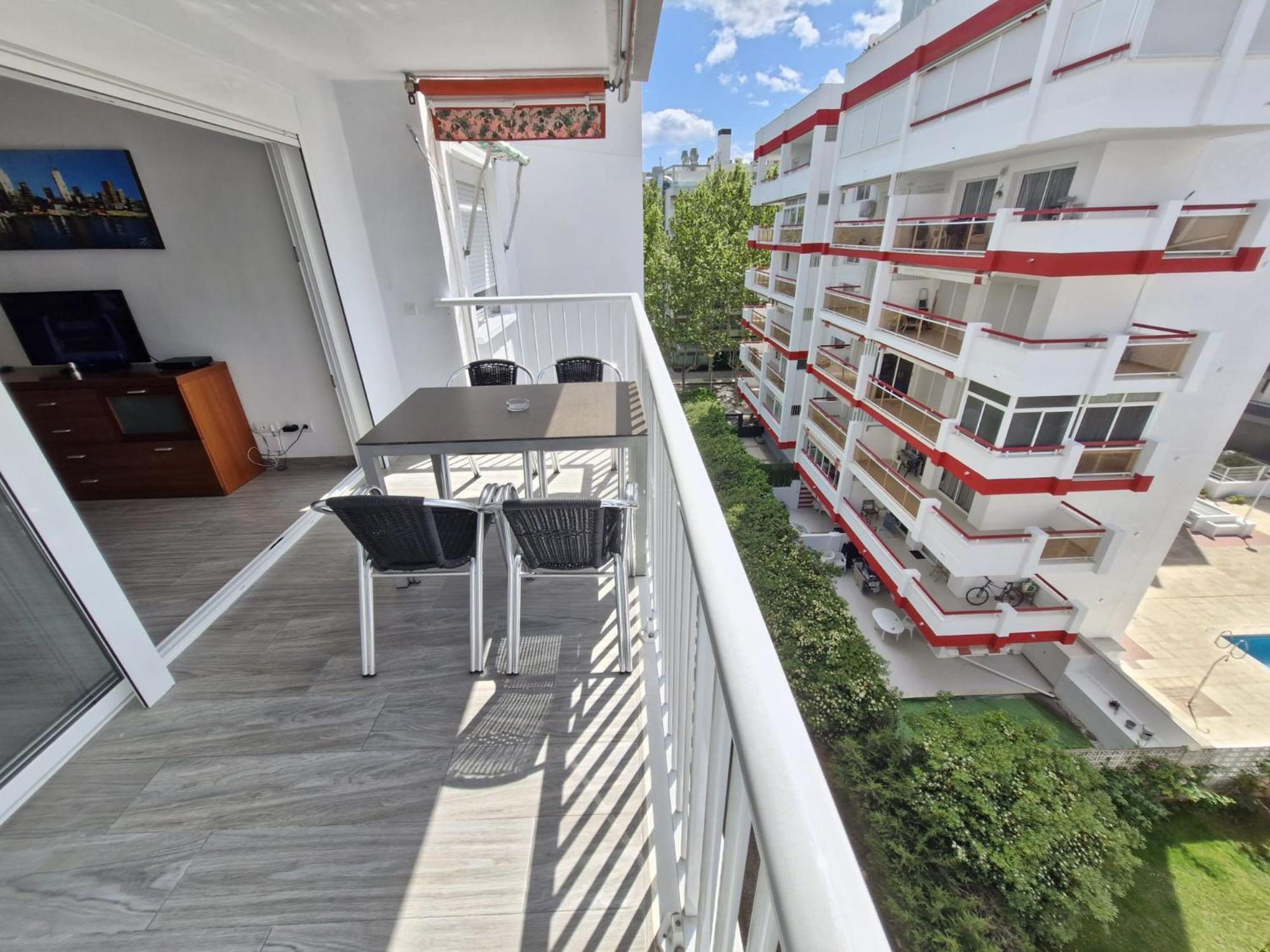 Apartamento Centrico En ซาลอว์ ภายนอก รูปภาพ
