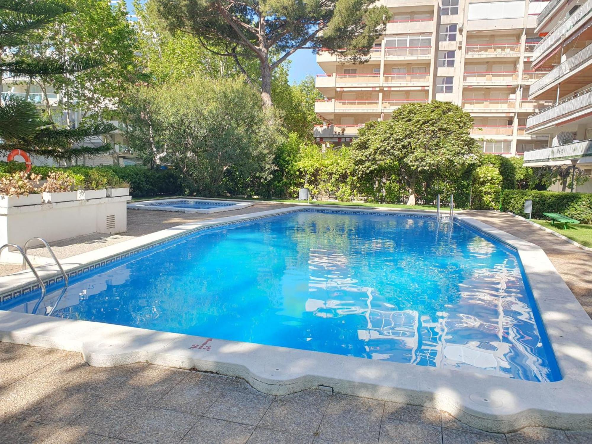 Apartamento Centrico En ซาลอว์ ภายนอก รูปภาพ