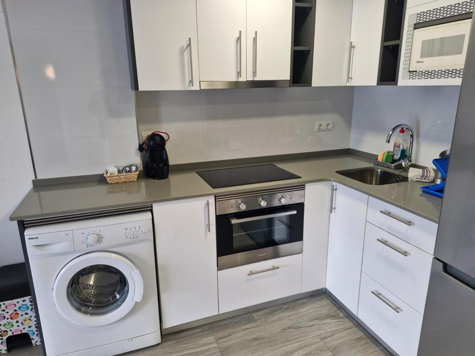 Apartamento Centrico En ซาลอว์ ภายนอก รูปภาพ